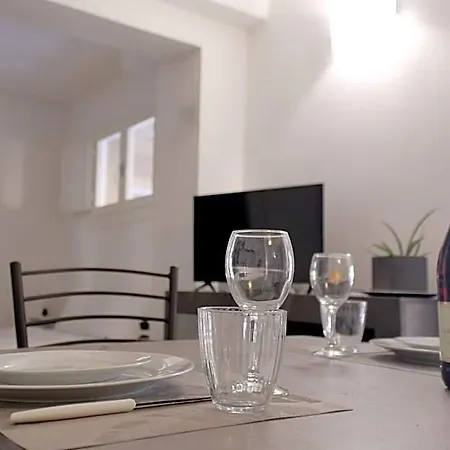 Hotel Modern Loft Near The Airport 3*