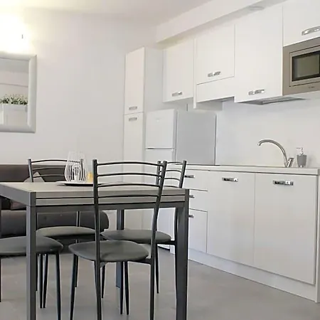 Modern Loft Near The Airport 3* Bolonha