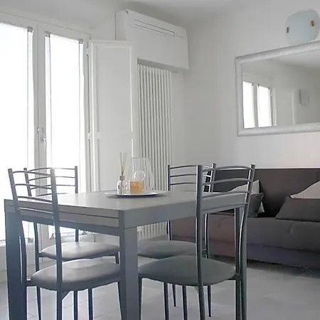 Modern Loft Near The Airport 3* Bolonha