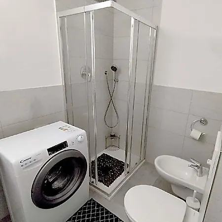 Modern Loft Near The Airport Hotel 3*